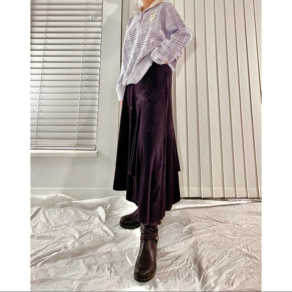 Gorgeous floral dark purple midi skirt - Picture 3 of 7